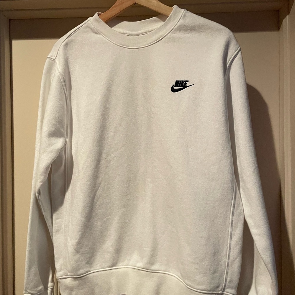 Nike Men’s white crewneck